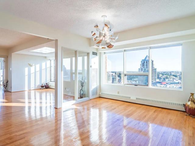 Condo for rent in Connaught, Calgary