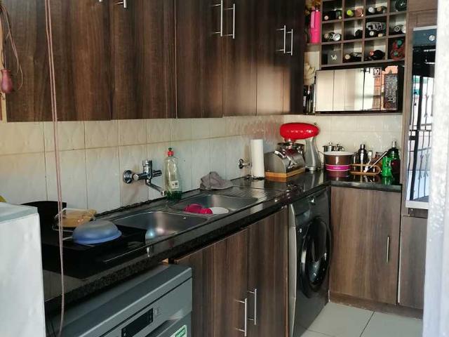 Townhouse for sale in Vosloorus, Gauteng