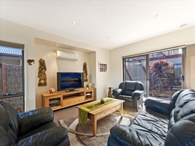 Townhouse for sale in Warrnambool, Victoria