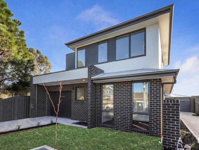 Townhouse for rent in Albion, Melbourne