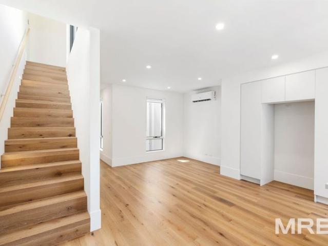 Townhouse for rent in Camerons Creek, Victoria