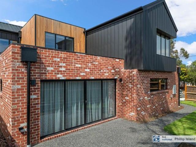 House for sale in Cowes, Victoria