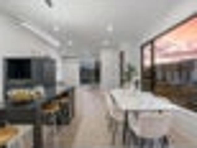 House for sale in Waitakere