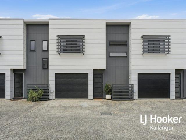 Townhouse for sale in Toombul, Queensland