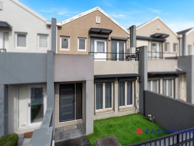 Townhouse for rent in Preston, Melbourne