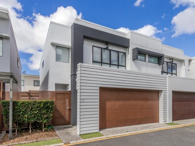 Townhouse for sale in Fernbrook, Queensland