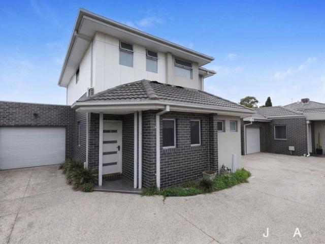 Townhouse for rent in Camerons Creek, Victoria