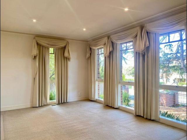 Townhouse for rent in Mont Albert North, Melbourne