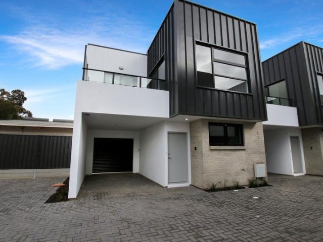 Townhouse for rent in Horseshoe Creek, South Australia