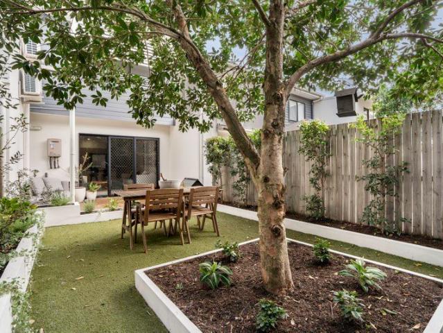 Townhouse for sale in Toombul, Queensland