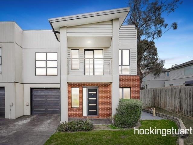 Townhouse for sale in Camerons Creek, Victoria
