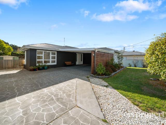 House for sale in Montrose