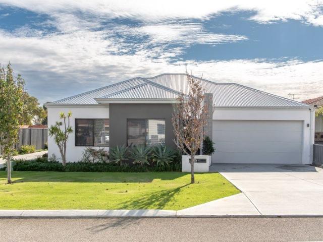 Villa for sale in Stirling, Western Australia