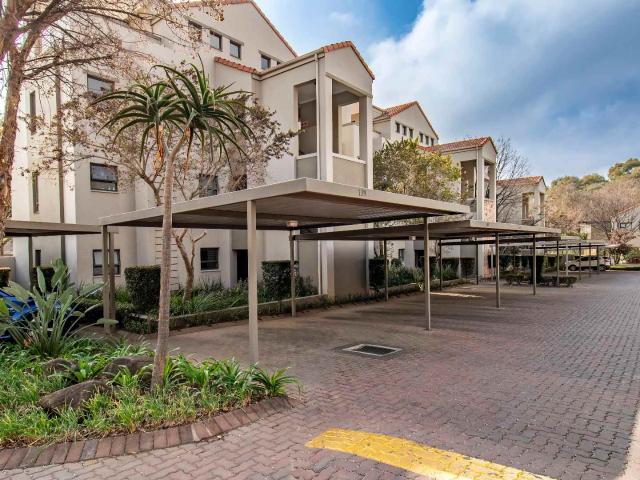Apartment for rent in Paulshof, Sandton