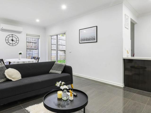 Townhouse for rent in Hampton Park, Melbourne