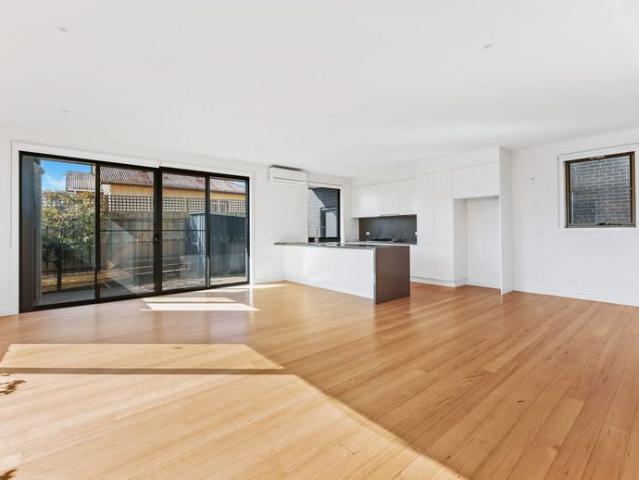 Townhouse for rent in Camerons Creek, Victoria