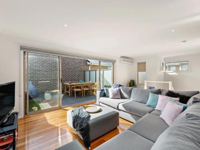 Townhouse for rent in Camerons Creek, Victoria