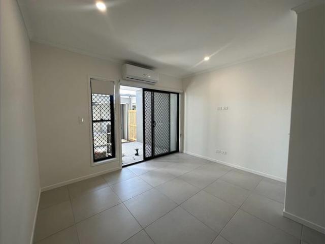 Townhouse for rent in Kings Creek, Queensland