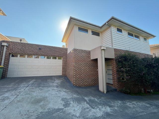 Townhouse for rent in Camerons Creek, Victoria