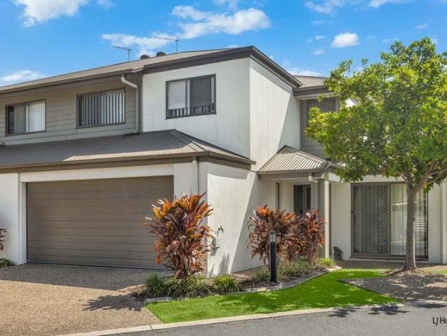 Townhouse for sale in Fernbrook, Queensland