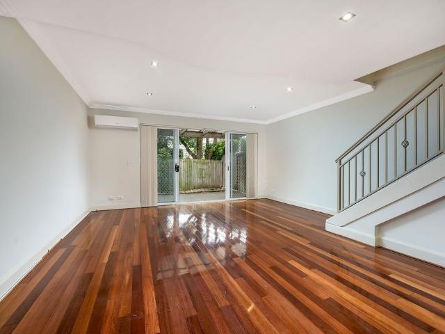 Townhouse for rent in Sydney, New South Wales
