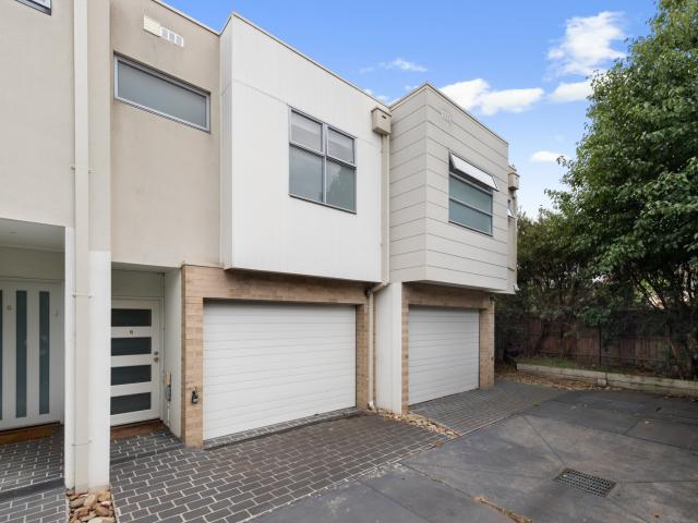 Townhouse for sale in Camerons Creek, Victoria