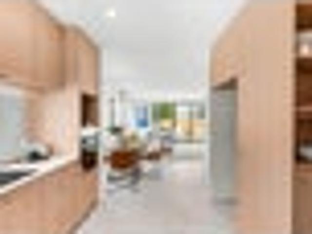 Townhouse for sale in Edgeware, Canterbury