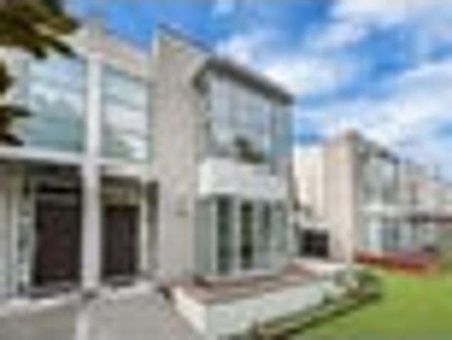 Townhouse for sale in Papakura