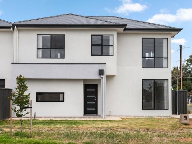 Townhouse for sale in Horseshoe Creek, South Australia