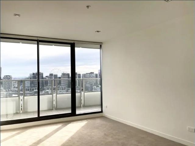Granny Flat for rent in Docklands, Melbourne