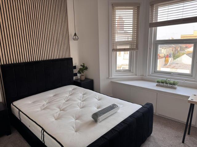 Studio for rent in Roselands, Eastbourne