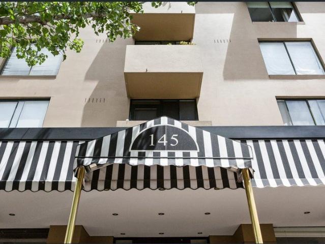 Granny Flat for rent in Toorak, Melbourne