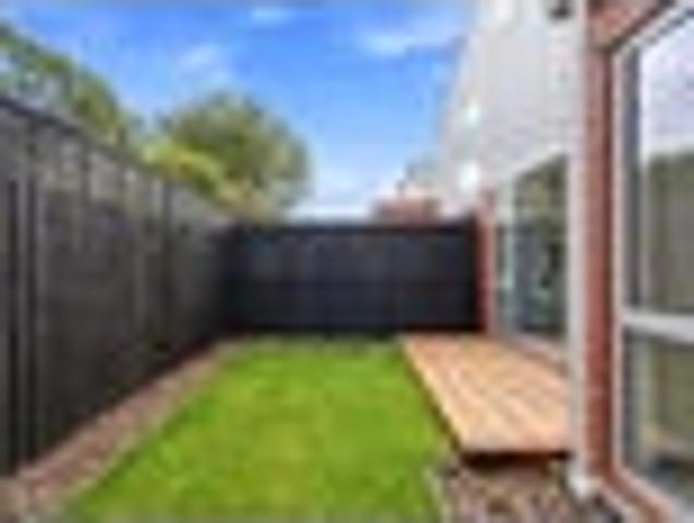 Townhouse for sale in Saint Albans, Canterbury