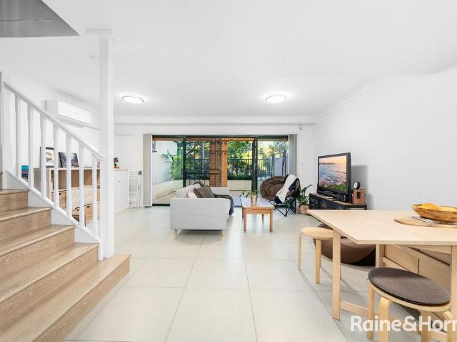 Townhouse for rent in Sydney, New South Wales