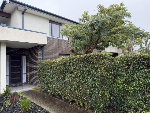 Townhouse for rent in Camerons Creek, Victoria