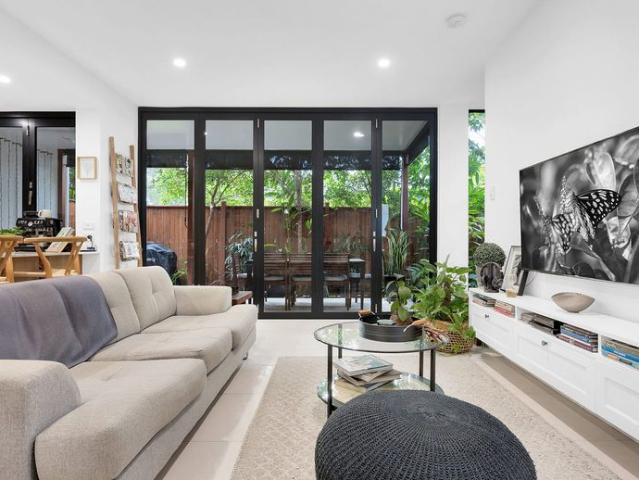 Townhouse for rent in Toombul, Queensland