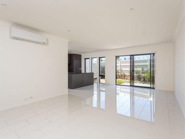Townhouse for rent in Fernbrook, Queensland
