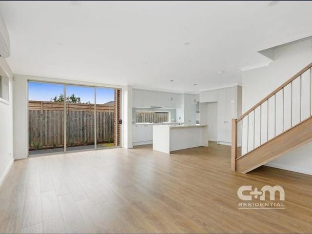 Townhouse for rent in Camerons Creek, Victoria