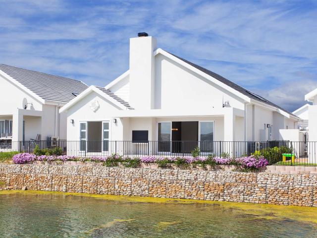House for rent in Suider-Paarl, Drakenstein Local Municipality