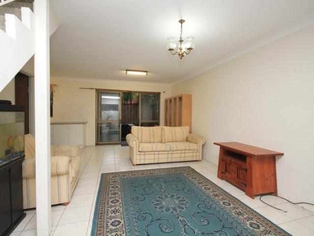 Townhouse for rent in Sydney, New South Wales