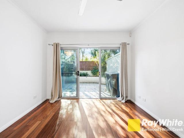 Townhouse for rent in Sydney, New South Wales