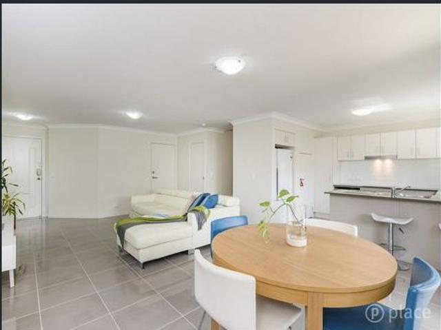 Townhouse for rent in Toombul, Queensland