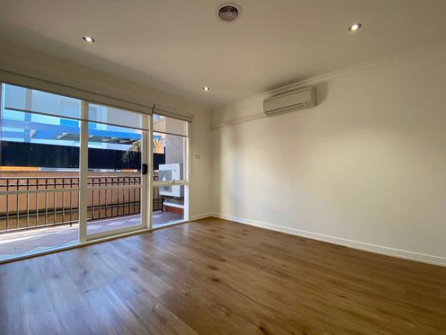 Townhouse for rent in Camerons Creek, Victoria