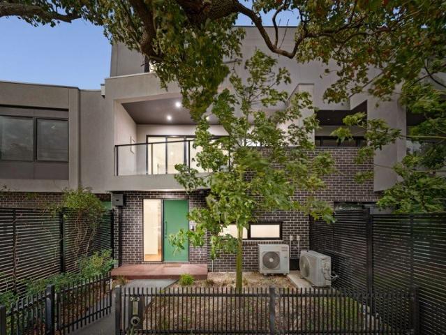 Townhouse for sale in Camerons Creek, Victoria
