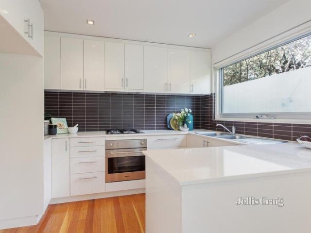 Townhouse for rent in Glen Iris, Melbourne