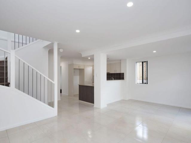 Townhouse for rent in Toombul, Queensland