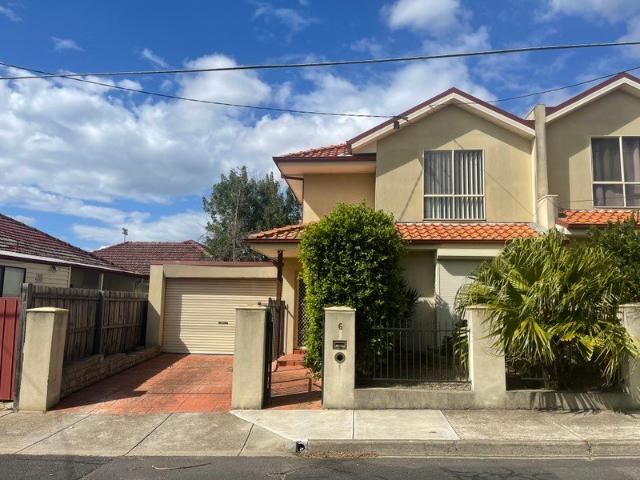 Townhouse for rent in Camerons Creek, Victoria