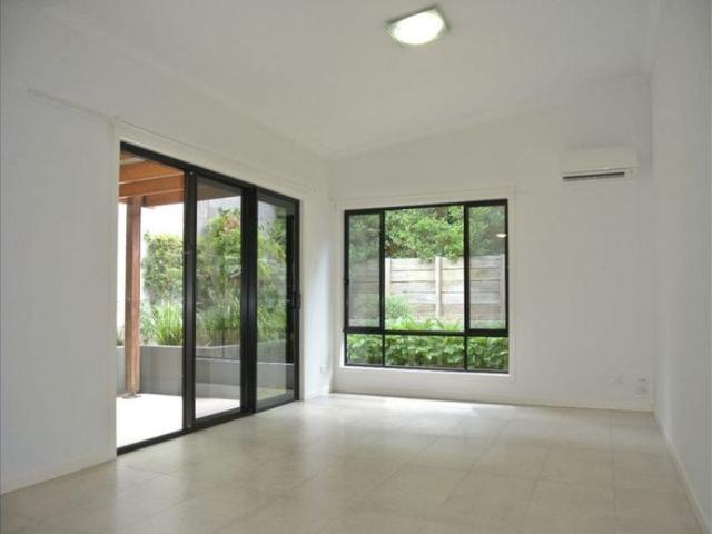 Townhouse for rent in Carindale, Greater Brisbane