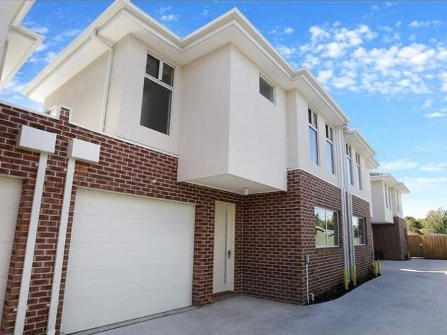 Townhouse for rent in Camerons Creek, Victoria