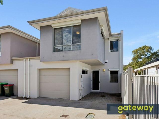 Townhouse for rent in Forrestfield, Western Australia